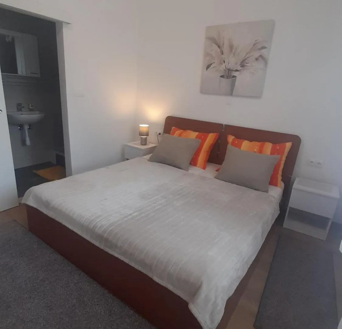 Apartman Luka Σπλιτ
